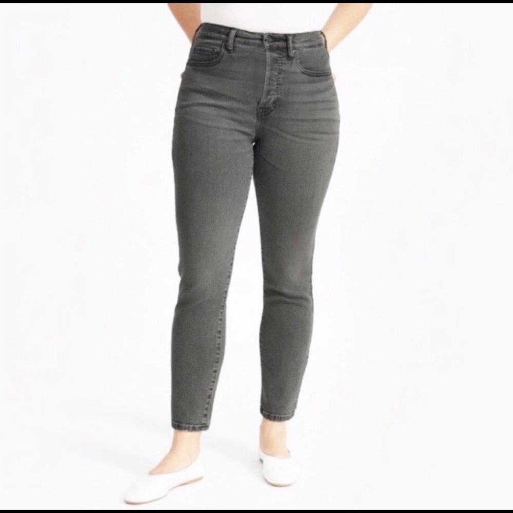Everlane high rise slim straight ankle Jean  size 26 ankle